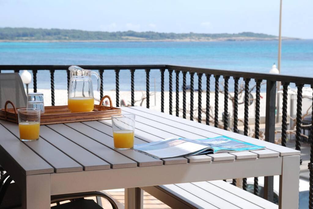 Beach House S'Illot Bagian luar foto