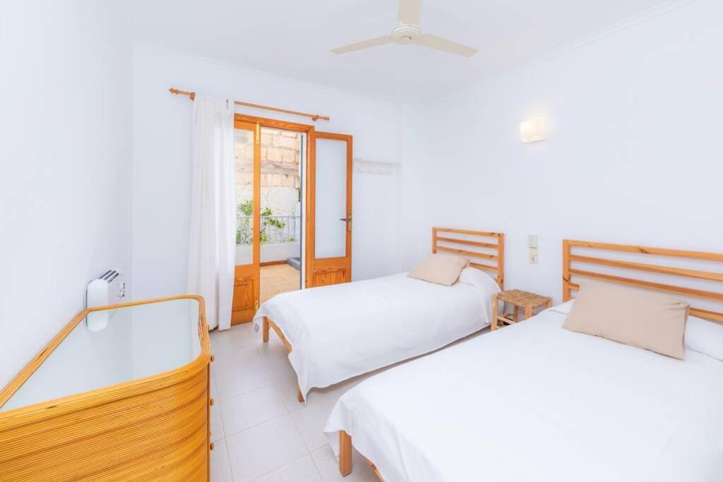 Beach House S'Illot Bagian luar foto